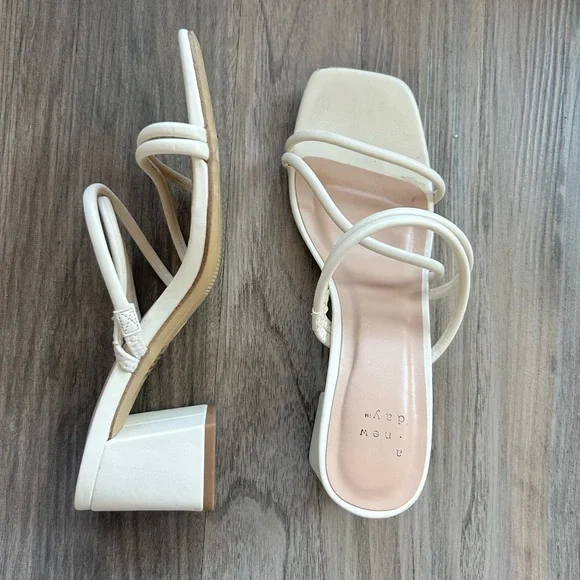 A New Day Elegant Cream Women's Heels - Picture 2 of 3